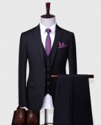 不同的場(chǎng)合定制西服的顏色搭配