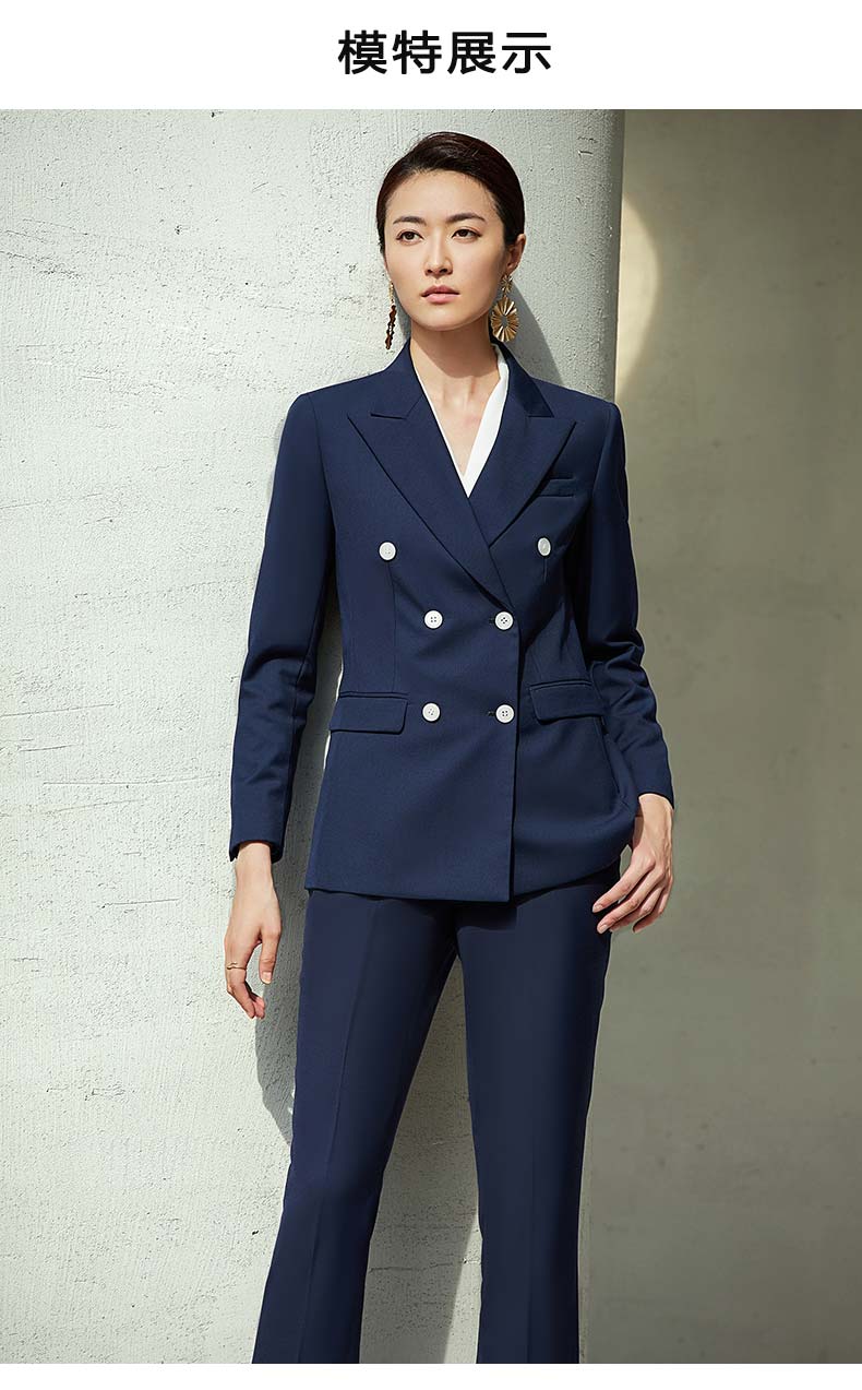 女款藍色雙排扣西服款式圖